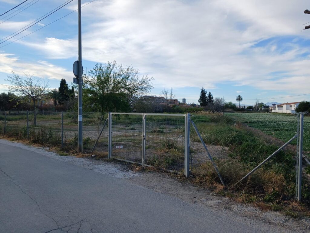 Terreno urbano en Murcia — Los Dolores